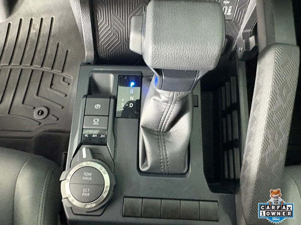 Used 2025  Toyota SR5 image 24