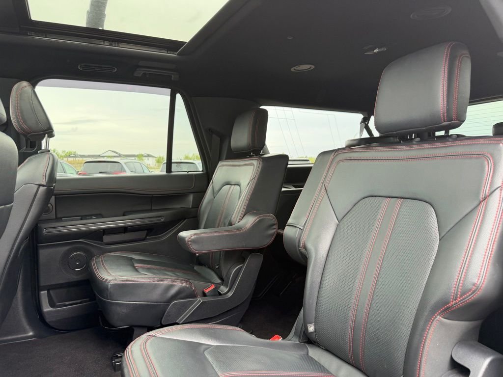 Used 2022 Black Ford Limited image 23
