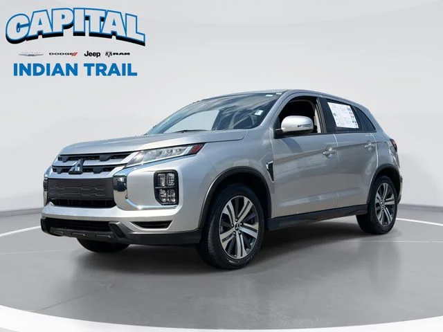 Used 2025 Gray Mitsubishi 2.0 SE image 1