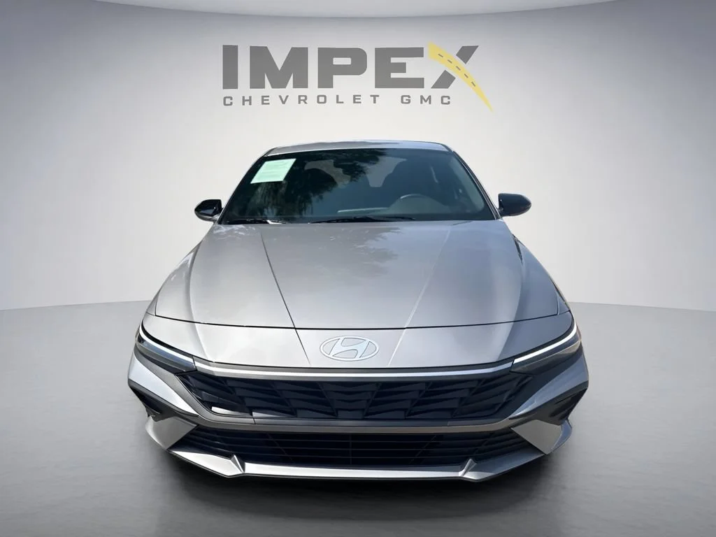 Used 2026 Silver Hyundai SEL Sport image 8