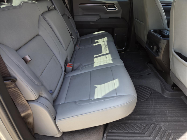 Used 2025 Gray Chevrolet RST image 30