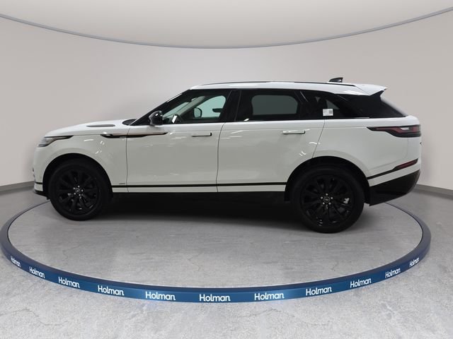 Used 2018 Fuji White Land Rover SE R-Dynamic image 9