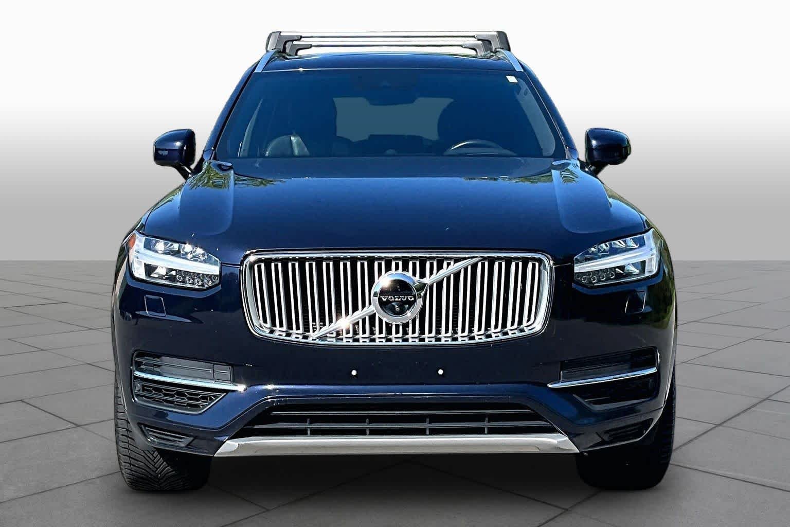 Used 2017 Magic Blue Metallic Volvo Inscription image 4