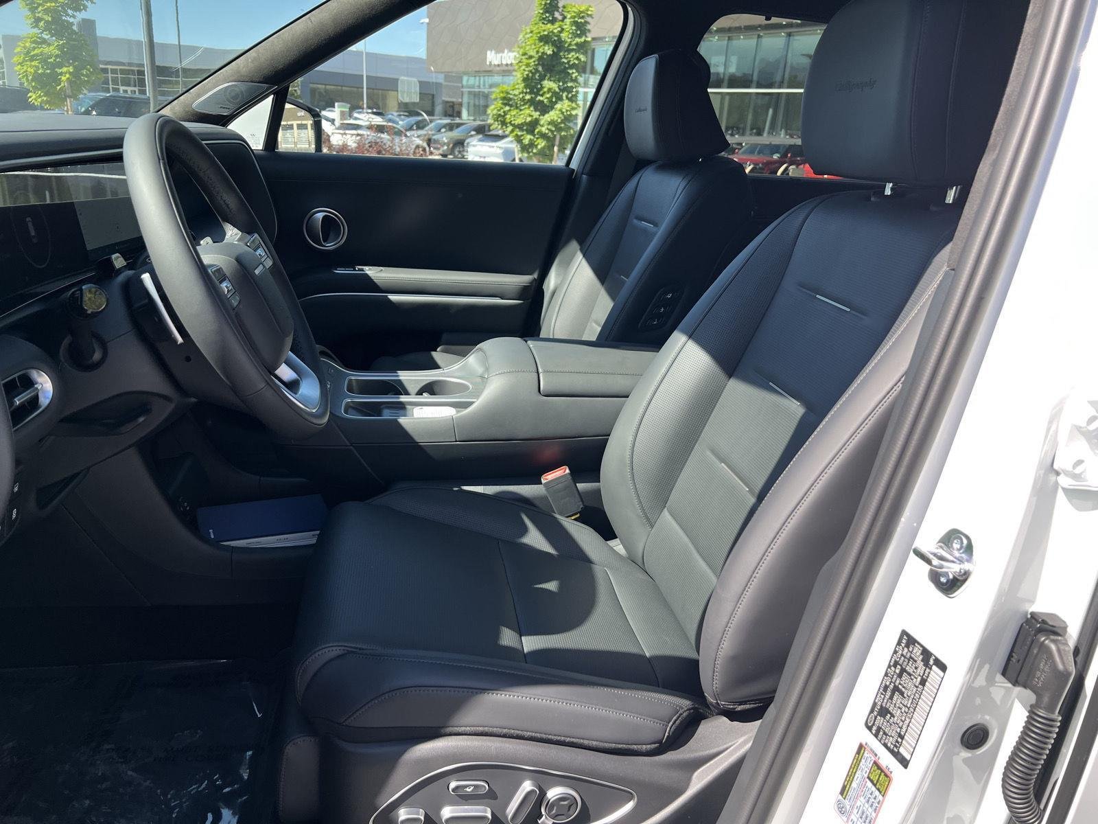 New 2026 Creamy White Pearl Hyundai Calligraphy AWD image 28