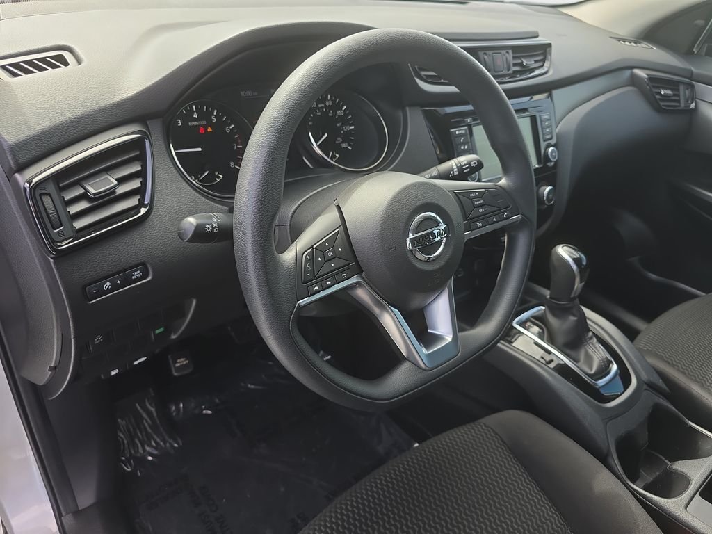 Used 2019 Silver Nissan S image 26