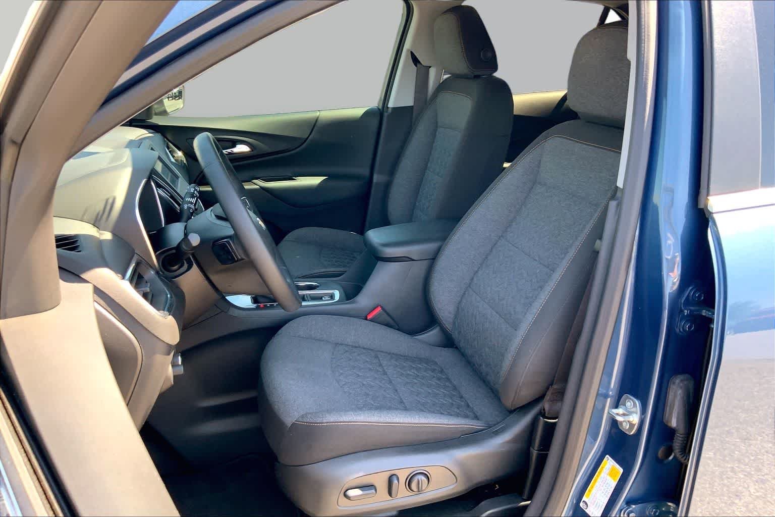 Used 2024 Lakeshore Blue Metallic Chevrolet LT image 8