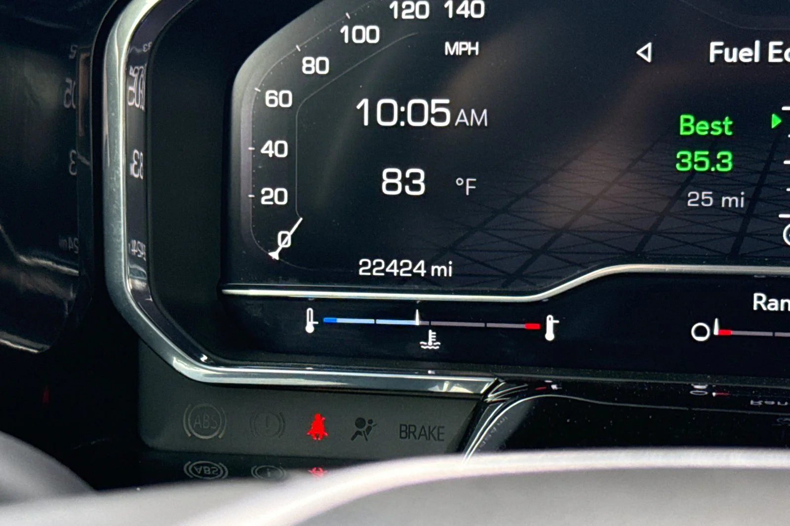 Used 2025  GMC Elevation image 24