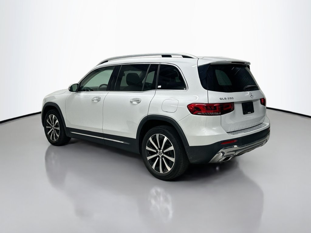 Used 2023 White Mercedes-Benz GLB 250 image 3