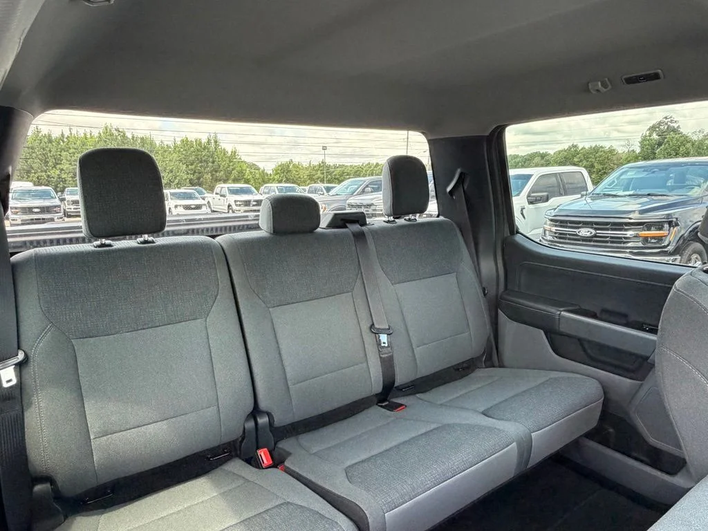 Used 2025 Gray Ford XLT image 10
