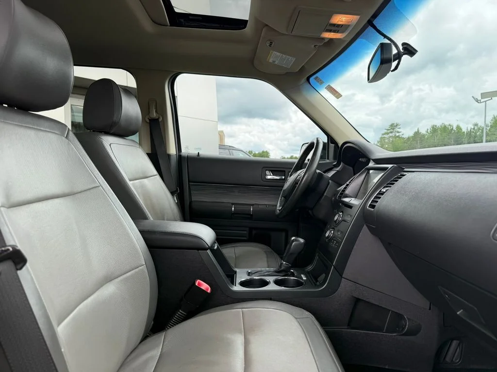 2017 Ford Flex SEL - Photo 16