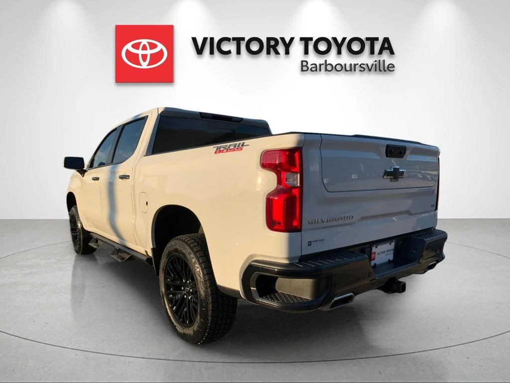 Used 2025 White Chevrolet LT Trail Boss image 3