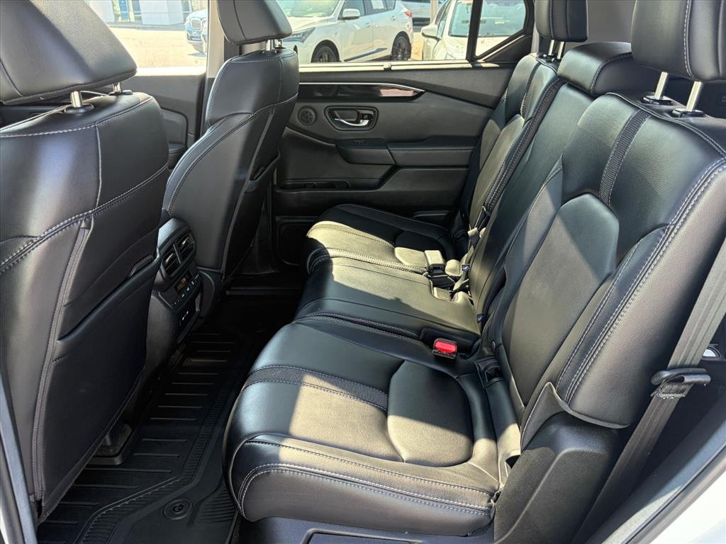 Used 2025 Platinum White Pearl Wx Honda Touring image 20