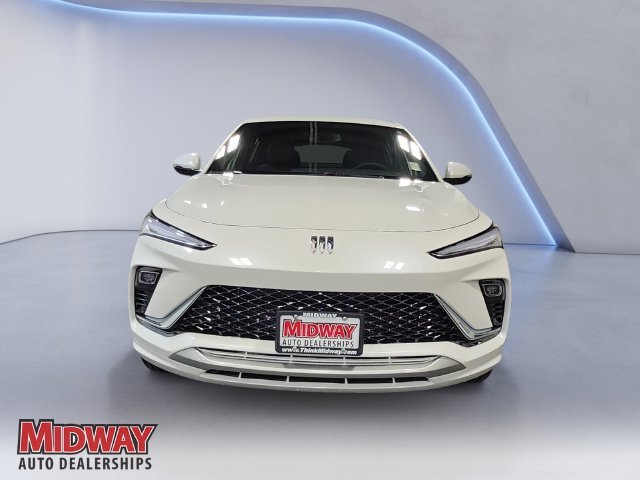 New 2026 WHITE FROST TRICOAT Buick Avenir image 8
