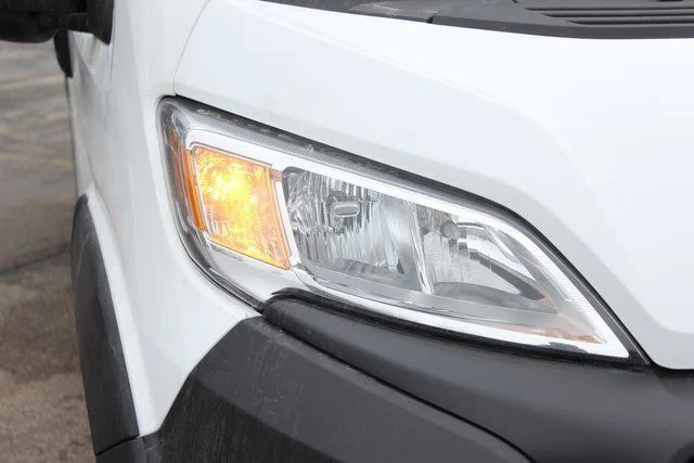New 2025 Bright White Clearcoat RAM High Roof image 22