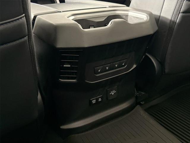 Certified Used 2025 WIND CHILL PEARL Toyota  image 36