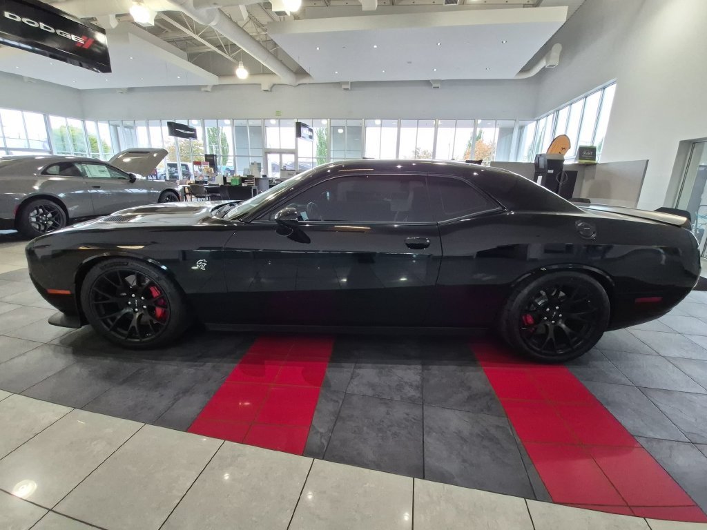 Used 2015 Black Dodge SRT Hellcat image 3