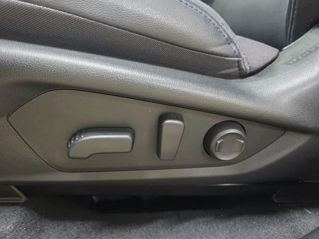 Used 2025 Bronze Metallic Subaru Premium image 26