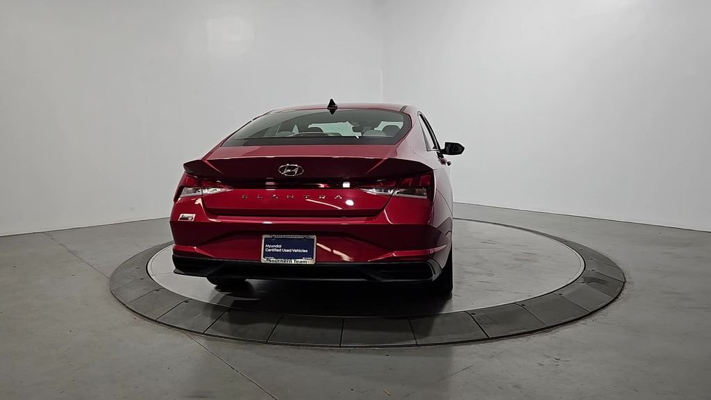 Certified Used 2022 Red Hyundai SEL image 4