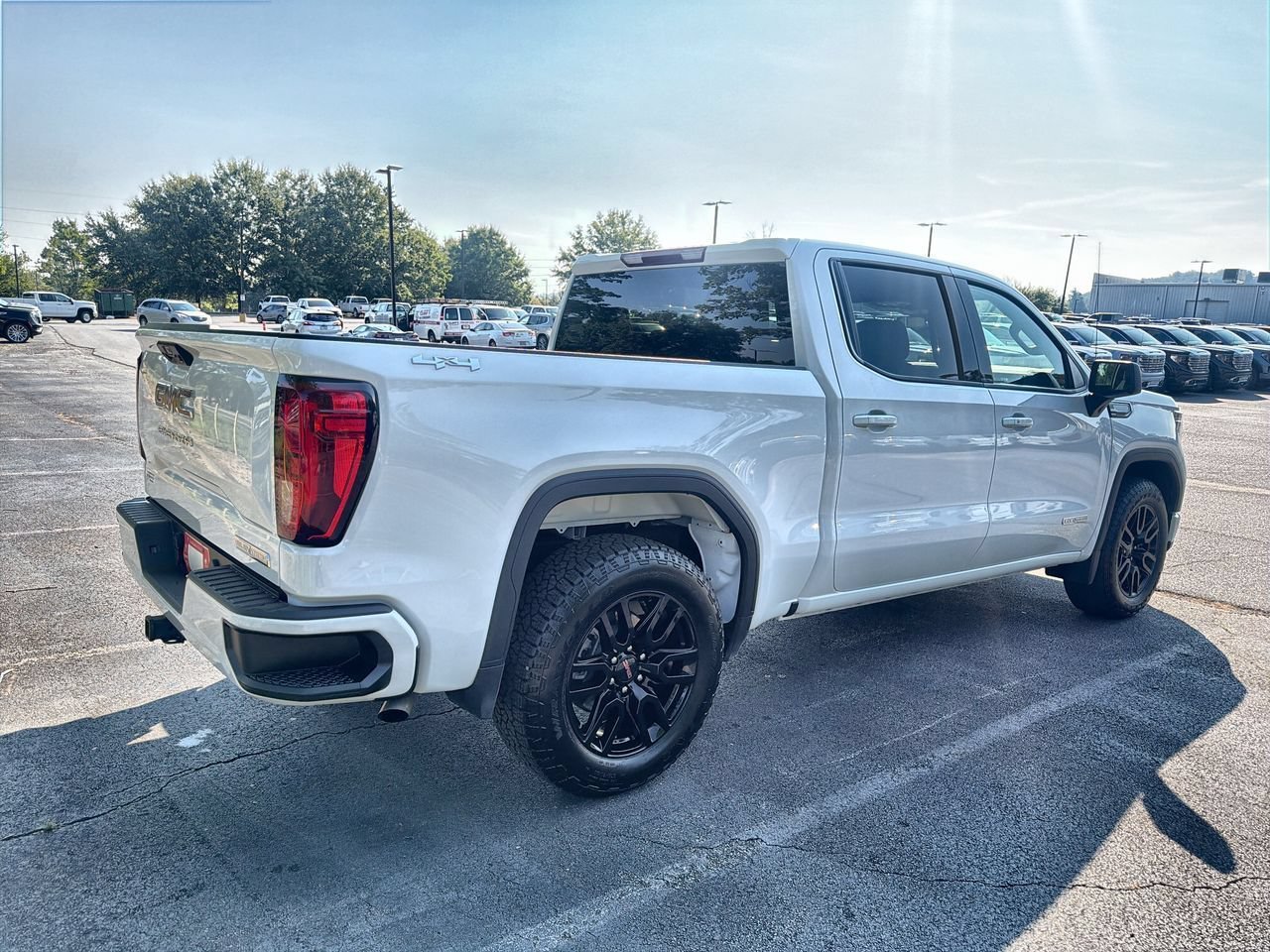 Used 2024 Summit White GMC Elevation image 8