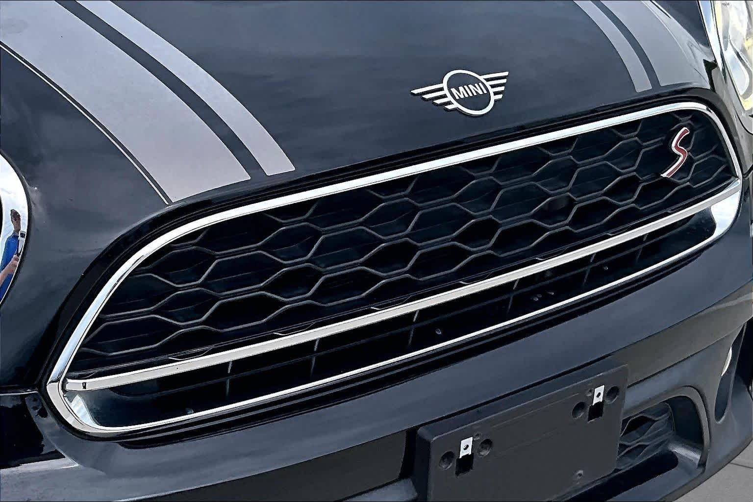 Used 2022 Midnight Black Metallic MINI Cooper S image 28