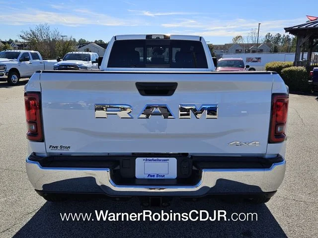 New 2026 Bright White Clear-Coat Exterior Paint RAM Tradesman image 10