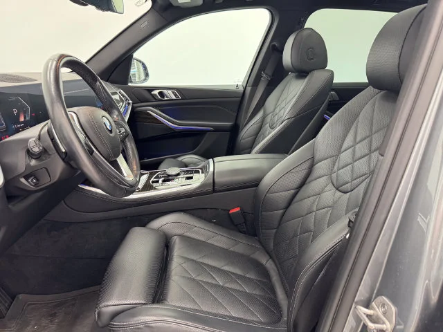 Used 2024 Skyscraper Gray Metallic BMW sDrive40i image 19