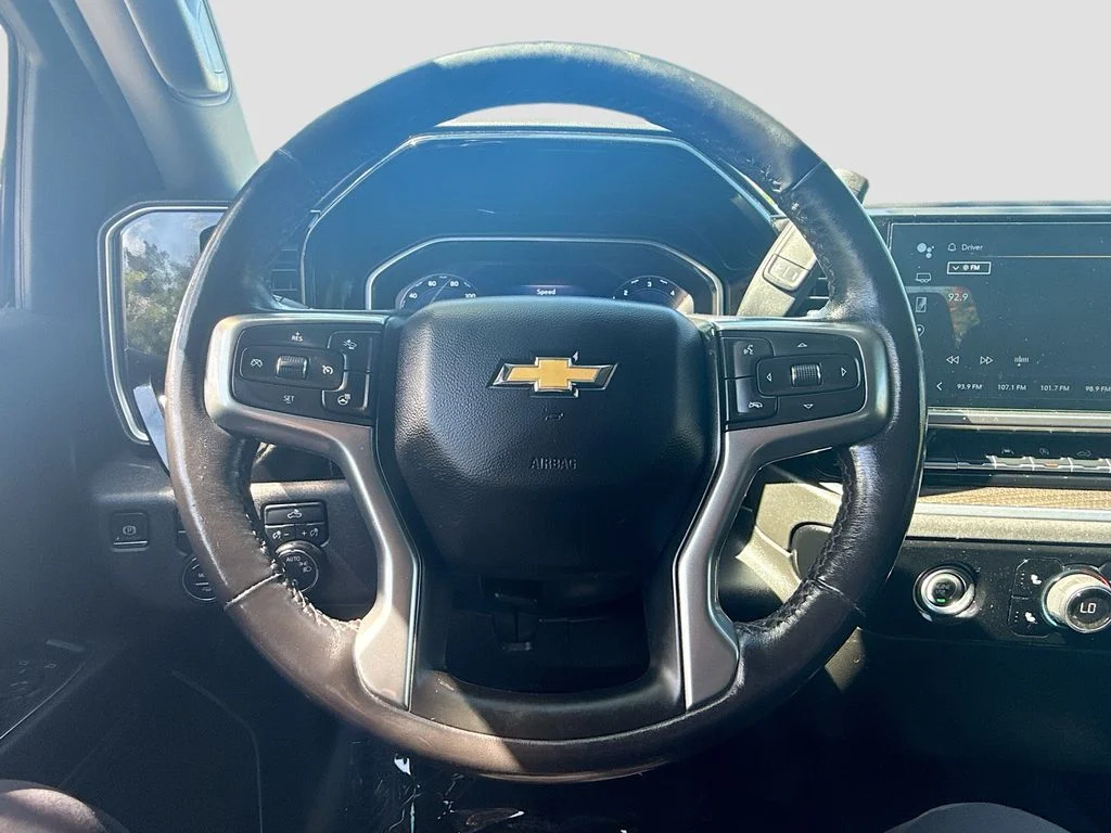 Used 2022 Black Chevrolet LT image 12