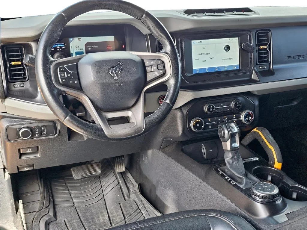 Used 2021 Cyber Orange Met Ford Base image 34