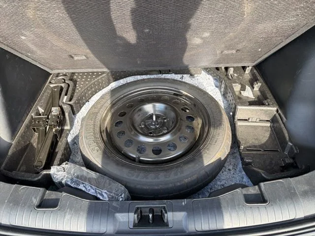 Used 2025 Gray Metal Ford ST-Line image 7