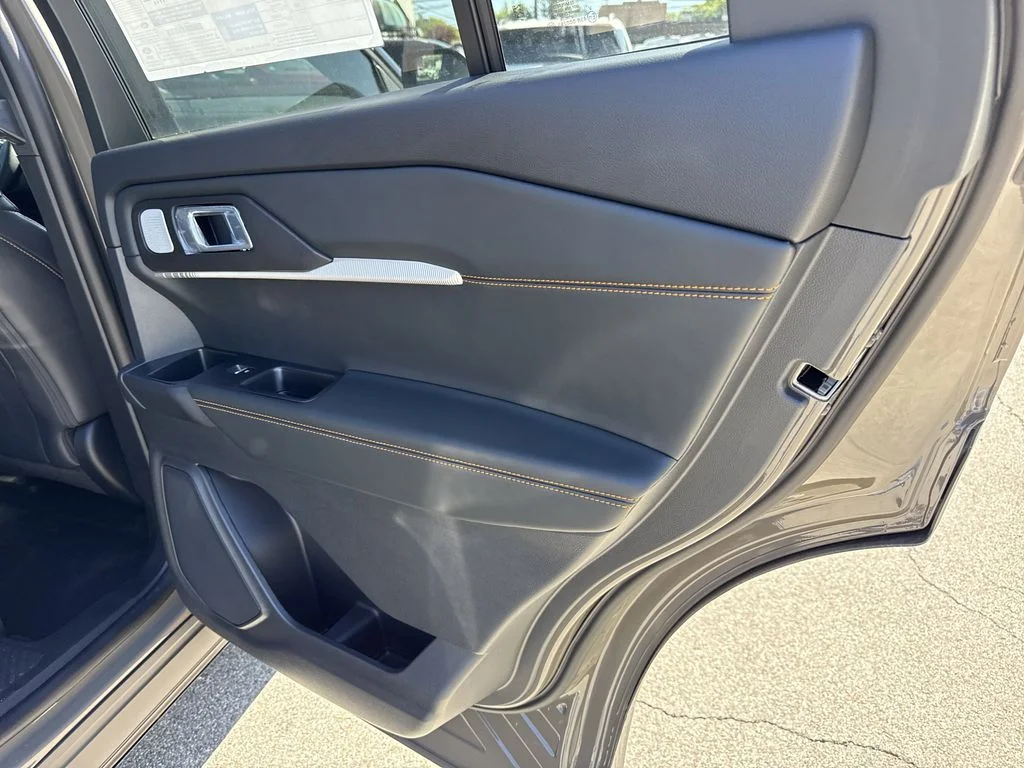 New 2026 Marsh Gray Ford Tremor® image 33