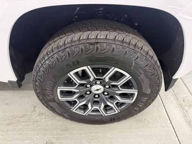New 2026 Summit White Chevrolet Z71 image 4