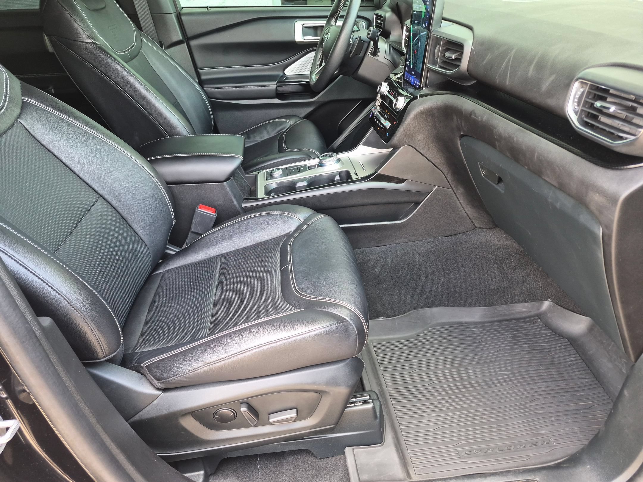 Used 2023 Agate Black Metallic Ford ST 4WD image 31