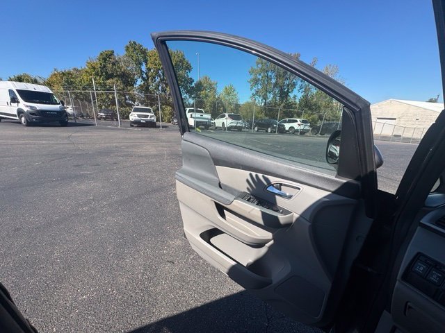 Used 2015 Modern Steel Metallic Honda EX image 11