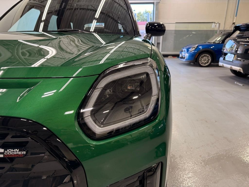 Used 2026 British Racing Green IV Met MINI  image 9
