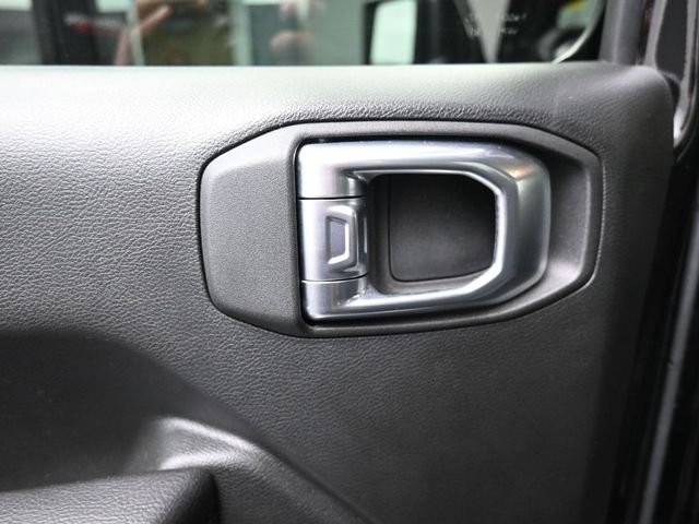 Used 2023 Black Jeep Mojave image 12
