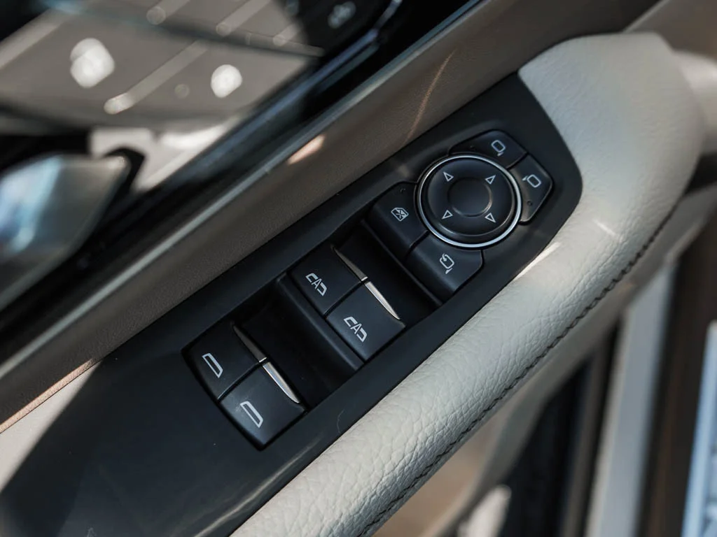 2026 GMC Yukon XL Denali - Photo 19
