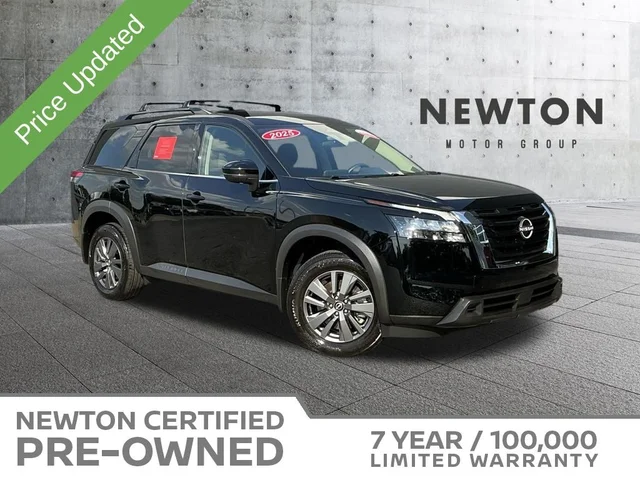 2025 Nissan Pathfinder SV