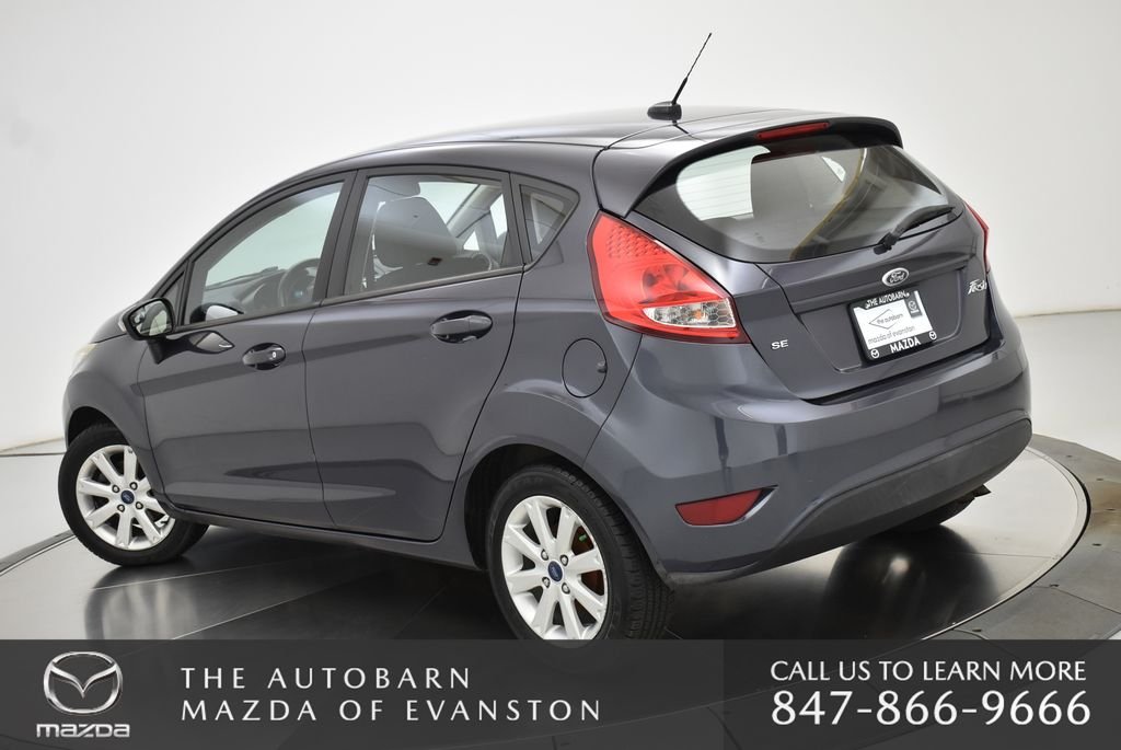 Used 2013 Gray Metallic Ford SE image 8