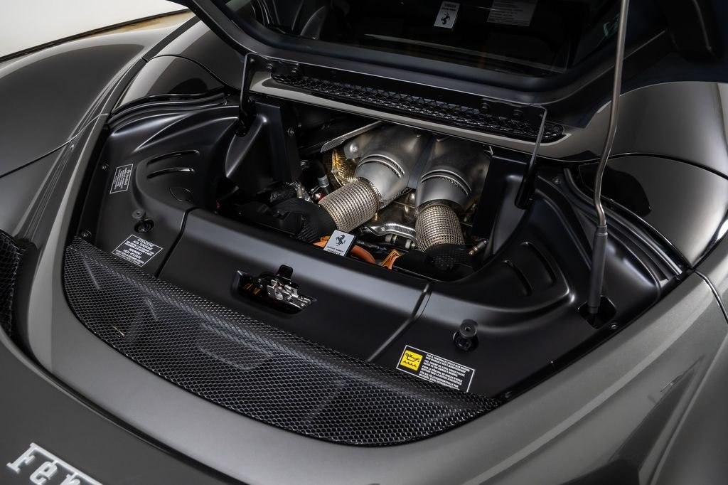Used 2023 Gray Ferrari  image 17