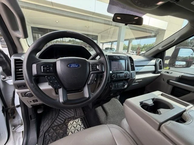 Used 2019 White Ford XLT image 10