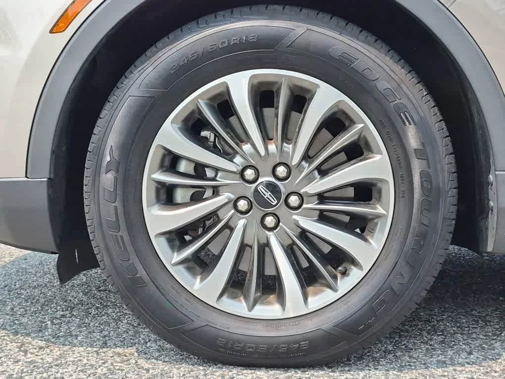 Used 2020 Iced Mocha Lincoln Standard image 7