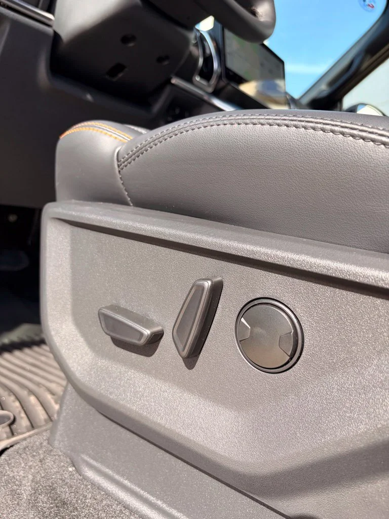 New 2027 Agate Black Metallic Ford Tremor® image 11