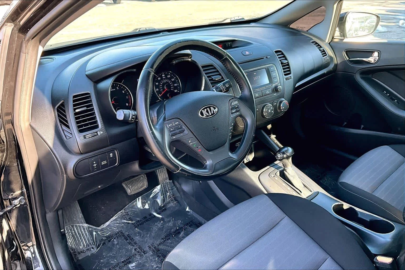 Used 2016 Aurora Black Pearl Kia EX image 29