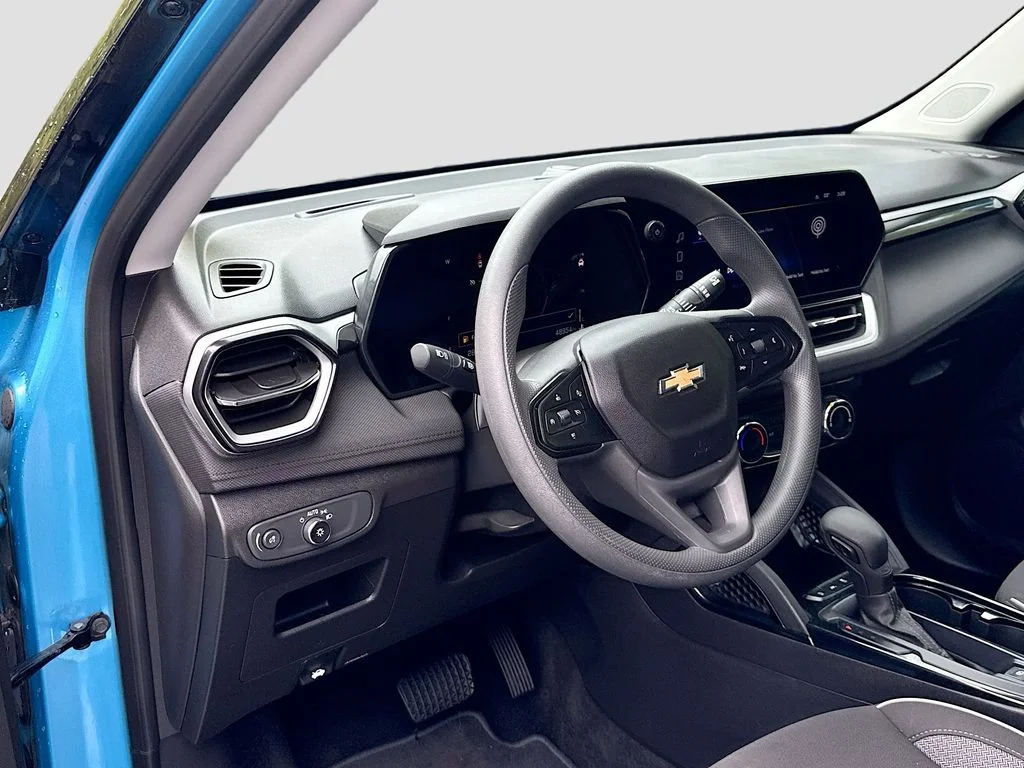 Used 2025 Marina Blue Chevrolet LT image 23