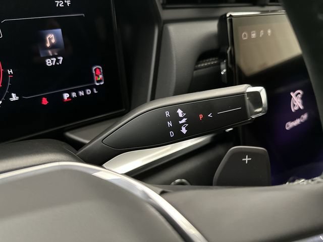New 2027 Summit White GMC Elevation image 22