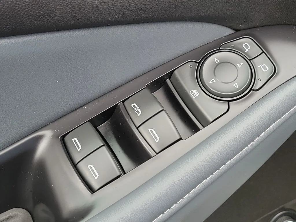 Used 2018 Gray Buick Essence image 19