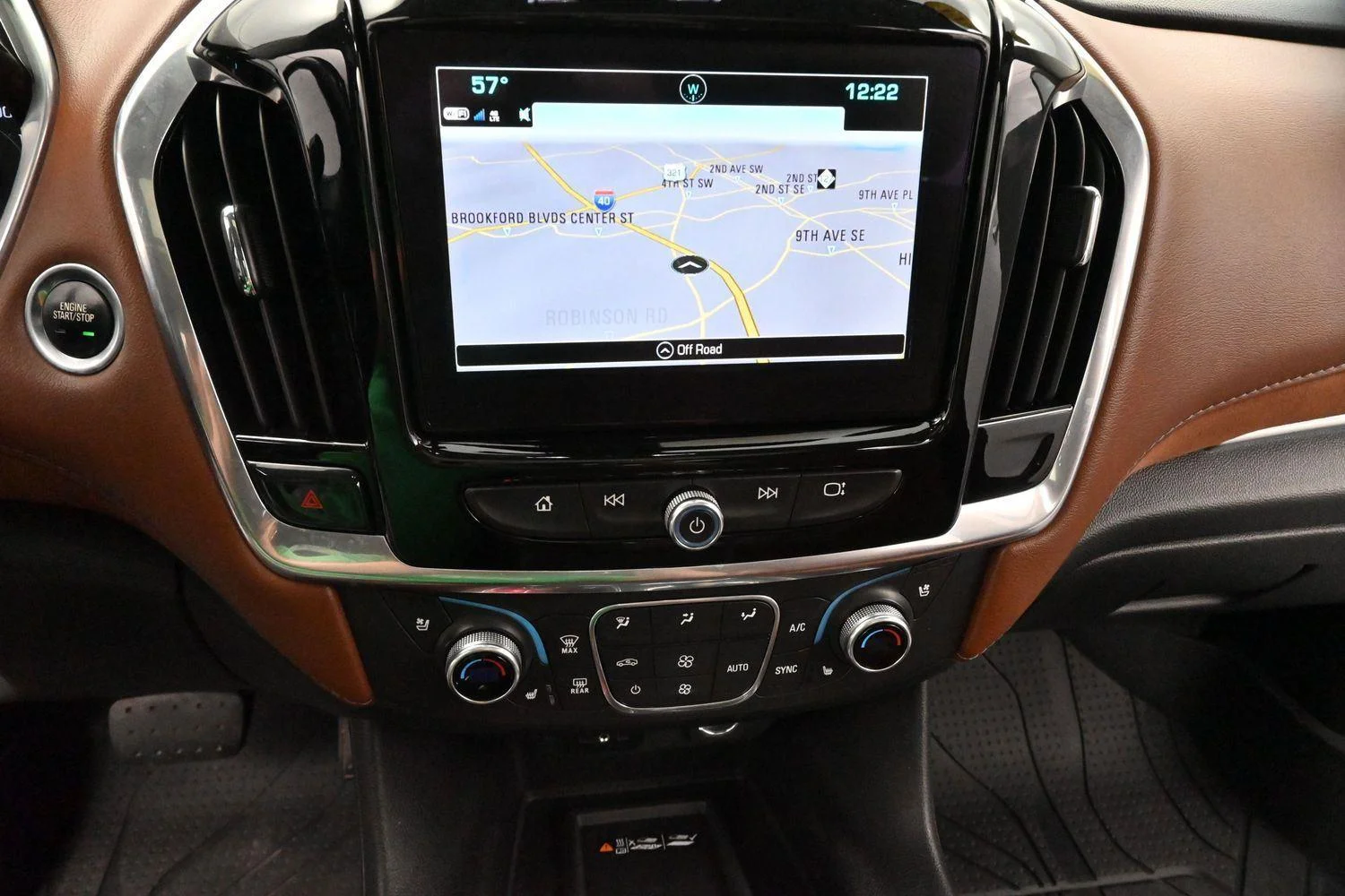 Used 2019 IRIDESCENT PEARL TRICOAT Chevrolet High Country image 24