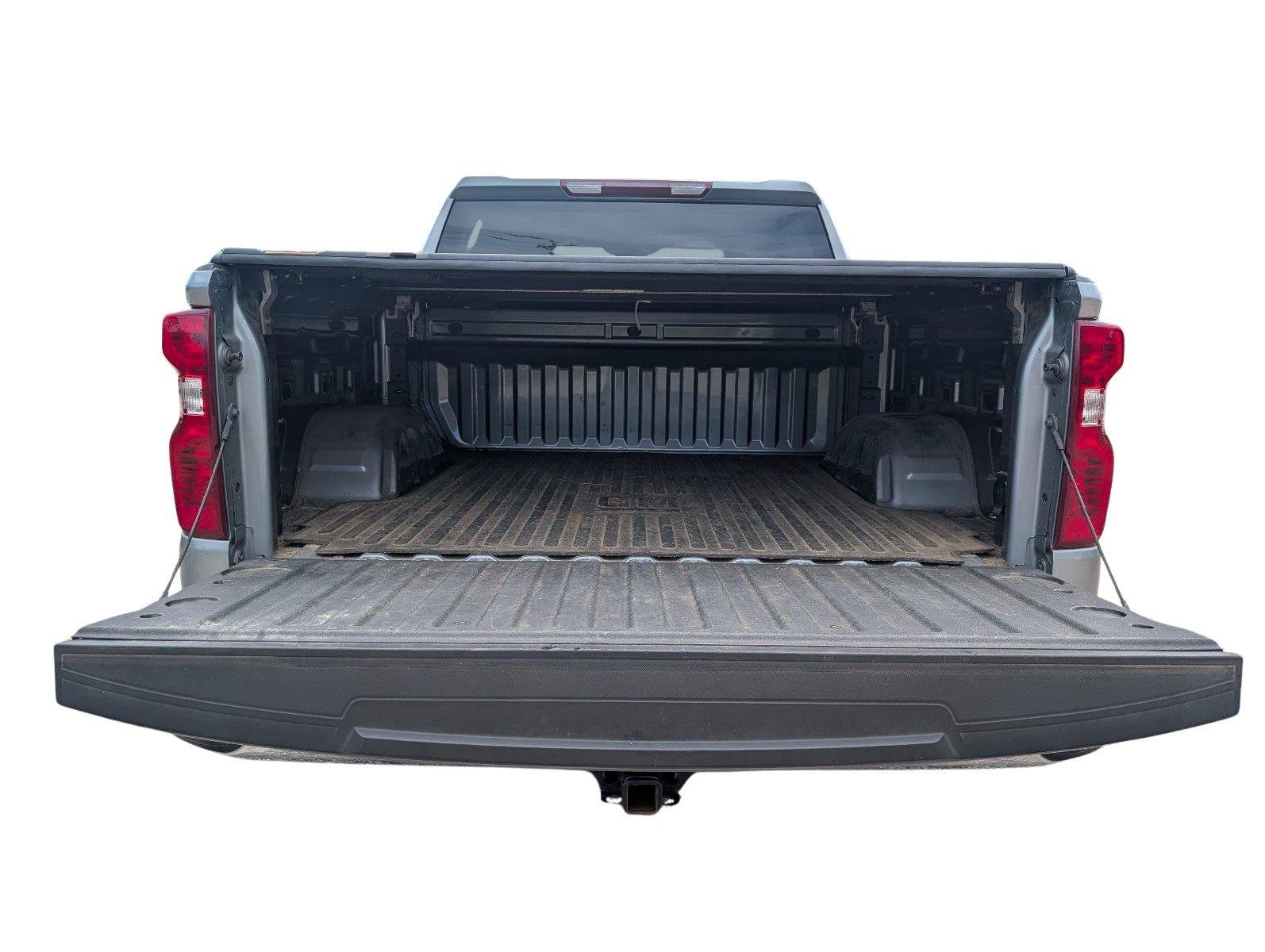 Used 2023 STERLING GRAY METALLIC Chevrolet LT image 5