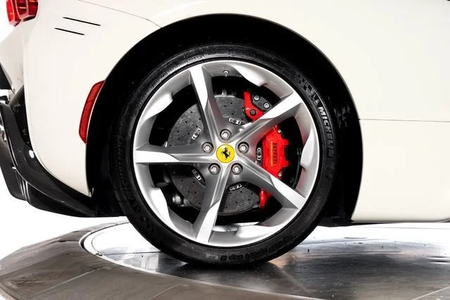 Used 2023 Bianco Avus Ferrari  image 21