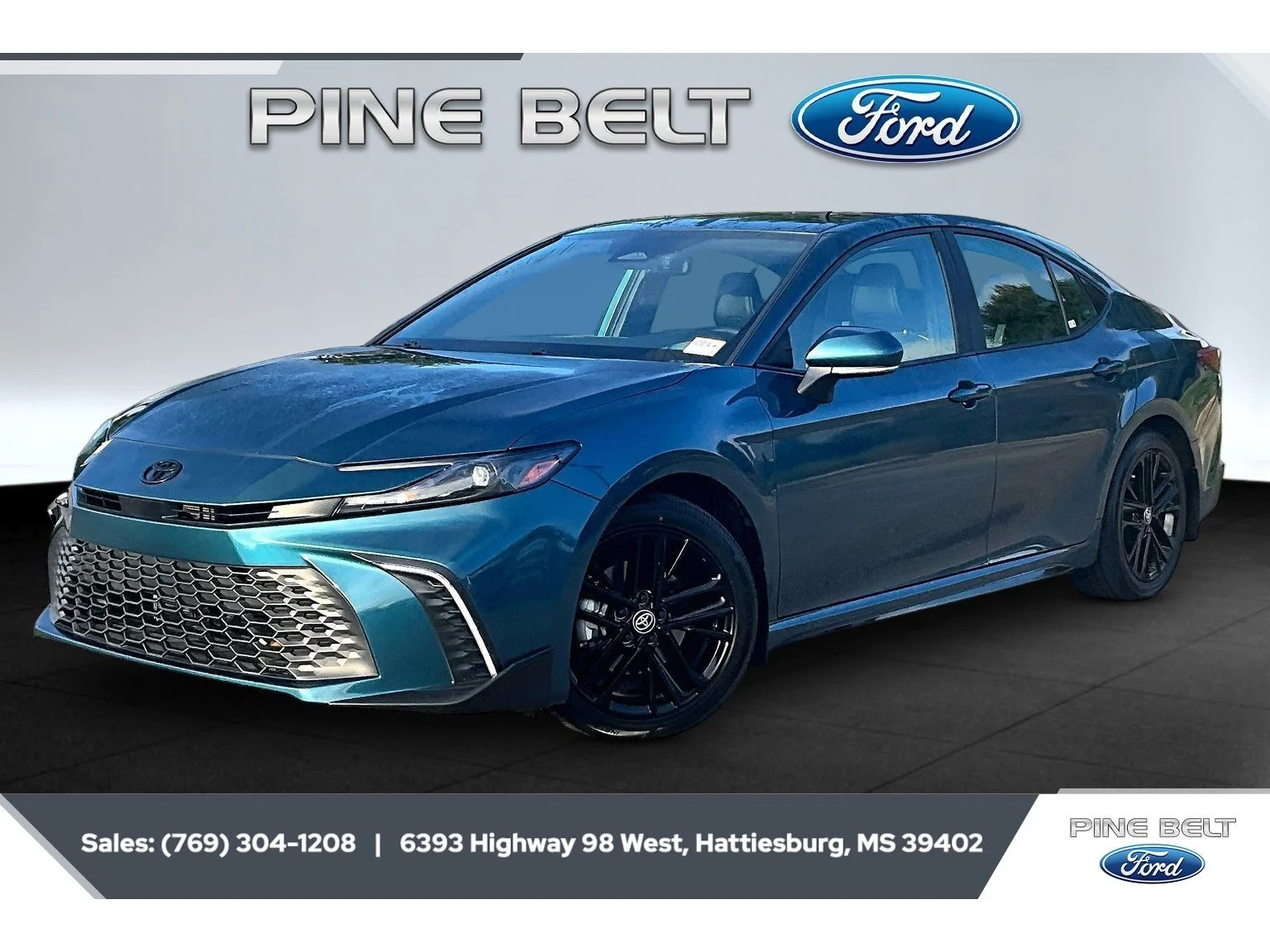 Used 2025 Ocean Gem Toyota SE image 10